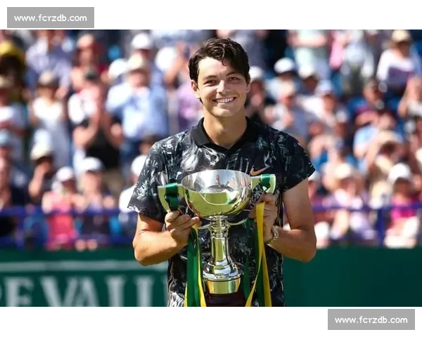 弗里茨伊斯特本四度封王 第十冠里程碑开启草地新章